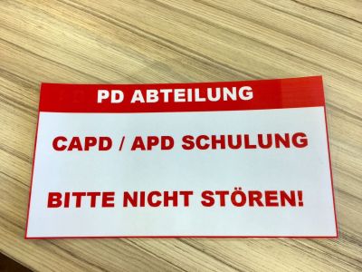 Schild: CPAD / APD Schulung - Bitten nicht stören!
